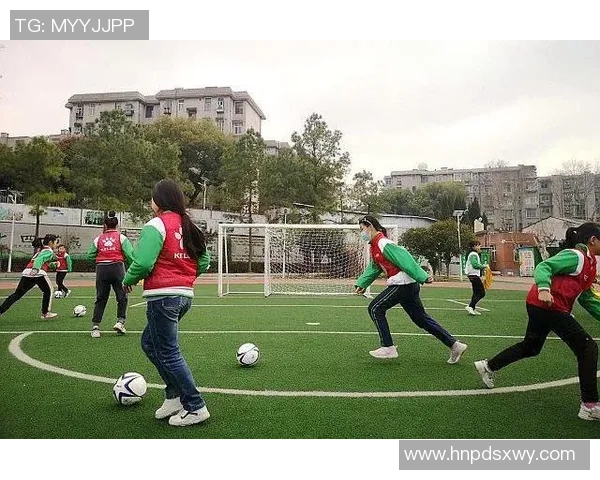 以足球明星绰号为灵感描绘独特女生风采 以足球明星绰号为灵感描绘独特女生风采