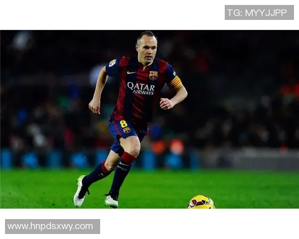 细数绿茵传奇巨星的经典瞬间与那些让人热血沸腾的足球招牌动作