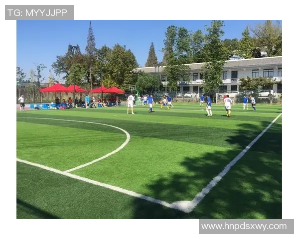 足球球星变身阿利松展现多重身份 从场上英勇守门到场外激情人生