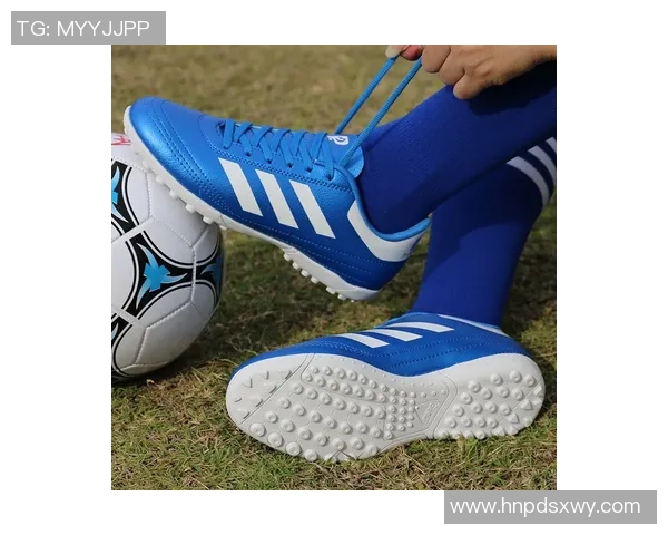 足球球星小白鞋价格揭秘 市场上各品牌款式的差异与选择指南