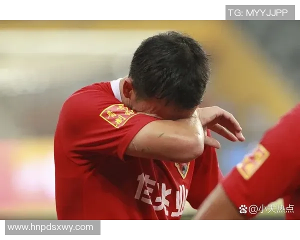 足球球星违法行为引发热议探讨其对体育道德与公众形象的影响